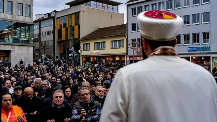 Almanya'da imamlar ve papazlar Türkiye için dua etti