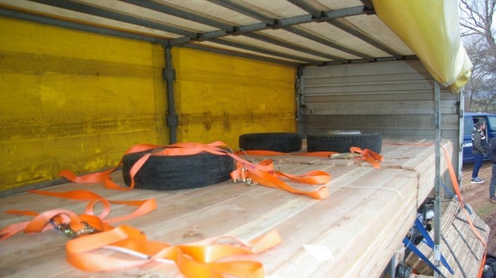 Bulgaristan’da kamyon kasasında 18 göçmen ölü bulundu