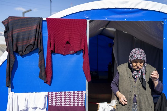 Adıyaman'da 5 bin depremzedeye barınma imkanı sağlanan çadır kent kuruldu