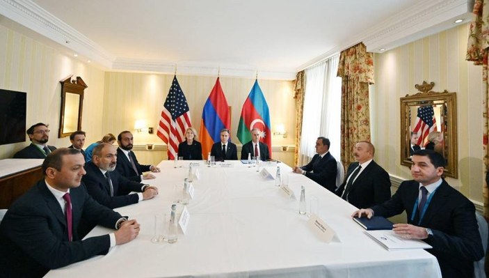Azerbaycan ve Ermenistan liderleri Almanya'da bir araya geldi