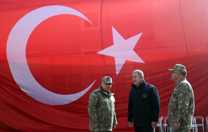 Hulusi Akar: Türkiye'den Suriye'ye dönenlerin sayısı 20 bini geçti